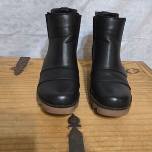 Women's Black Leather Wedge Boots